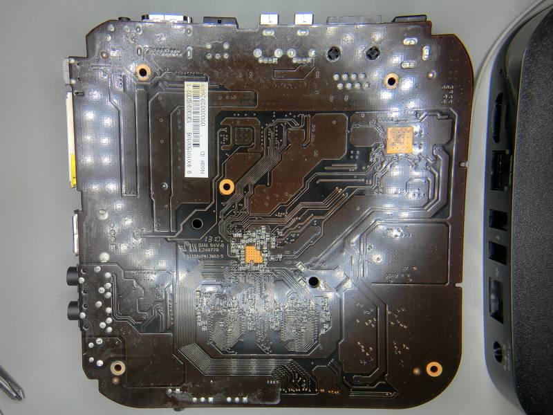 minix_neo_x5_bot_01.jpg minix_neo_x5_bot_01.jpg