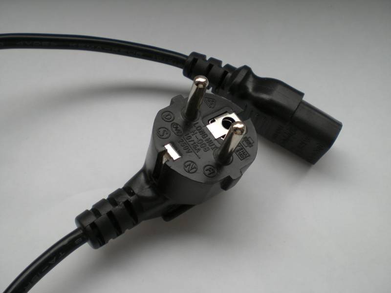 iec-cable.jpg iec-cable.jpg
